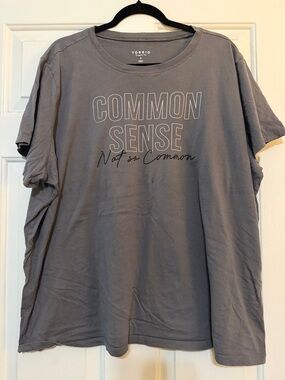 torrid Dusty Gray "Common Sense" Graphic Tee